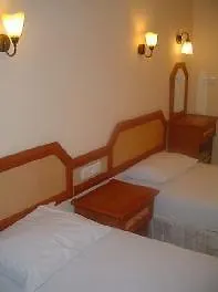 Hotel Saray 2*
